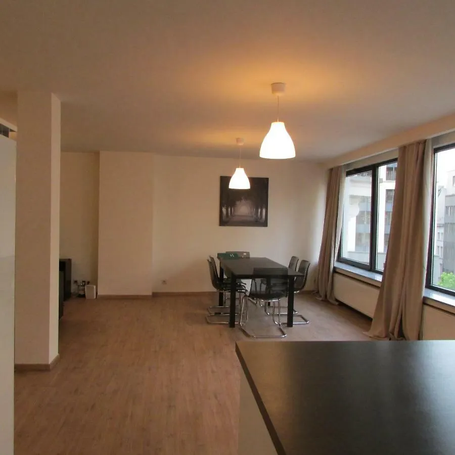 Huidreal Meir Antwerpia 0*,